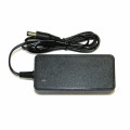 10V 3A AC/DC -Desktop -Adapter mit globalen Zertifikaten