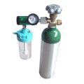 Humidified medical oxygen regulator