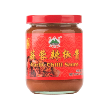 Delicious garlic chili sauce for cooking