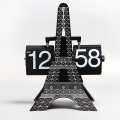 Eiffel Flip Clock con tarjetas automáticas