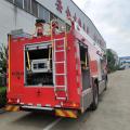 Camion de pompiers du réservoir de 8 carrés