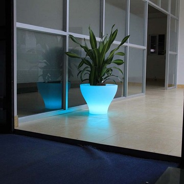 Jardinera LED para decorar jardines