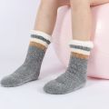 Des femmes chaussettes de pantoufles Chenille confortables avec doublure