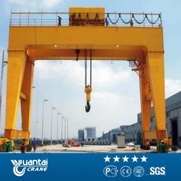 gantry crane with lifting device