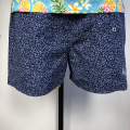 Esporte impresso para homens escuros shorts florais azuis escuros