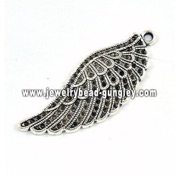 Wing shape alloy pendant necklace