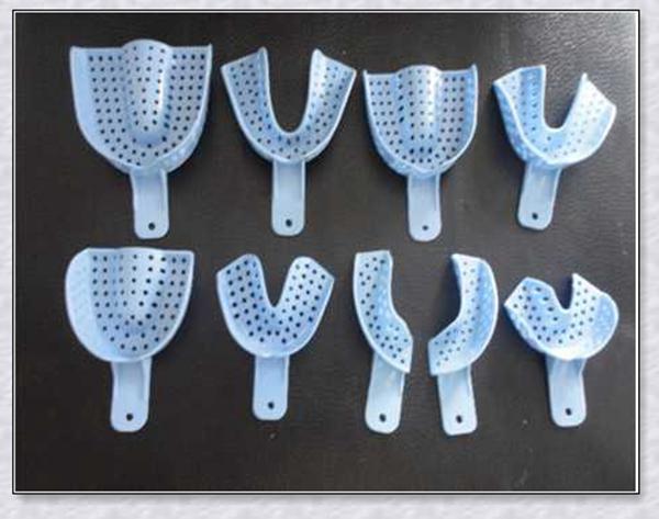 Plastic dental impression tray