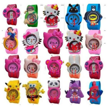 Yxl-351 Venta al por mayor Slap Watch Los niños más baratos Niños Ketty Panda Bird Libélula Moda Slap Strap Quartz Relojes