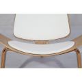 Silla de madera contrachapada Hans J Wegner