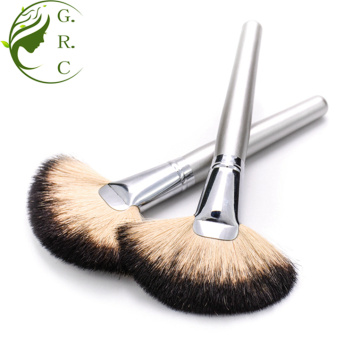 Large Soft Professional Make Up Fan Cosmetic Brush