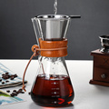 Cafetière en verre borosilicaté verser sur la cafetière