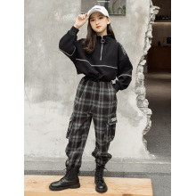 Herbst- und Wintermädchen -Kaschmirpullover Casual Plaid Overalls Anzug