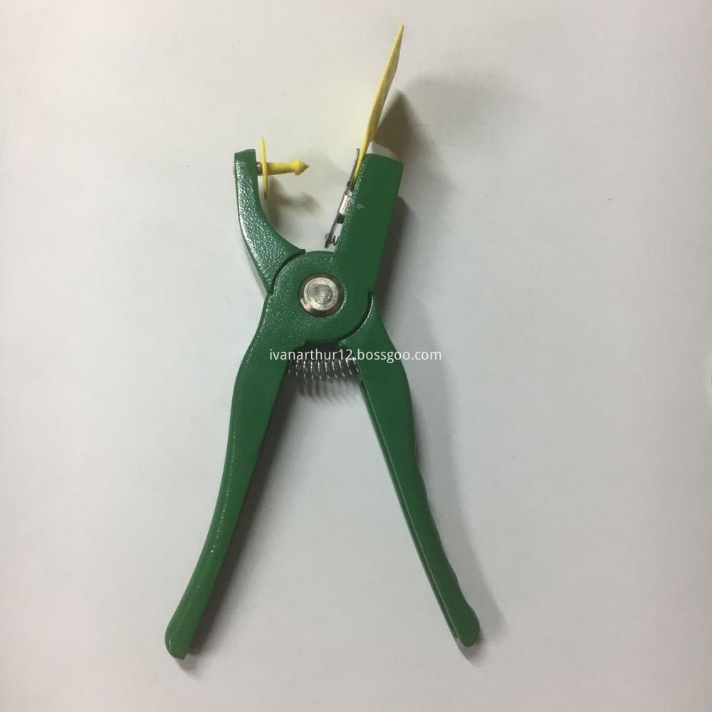 Green Ear Tag Plier Hme