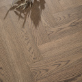 Piso de carvalho engenhado Floor de madeira de peixe -rio