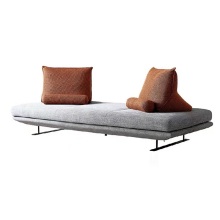 Sofá -cama com travesseiros Móveis modernos Design conversível