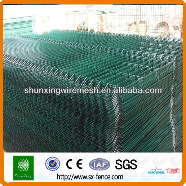 PVC coated wire mesh fence