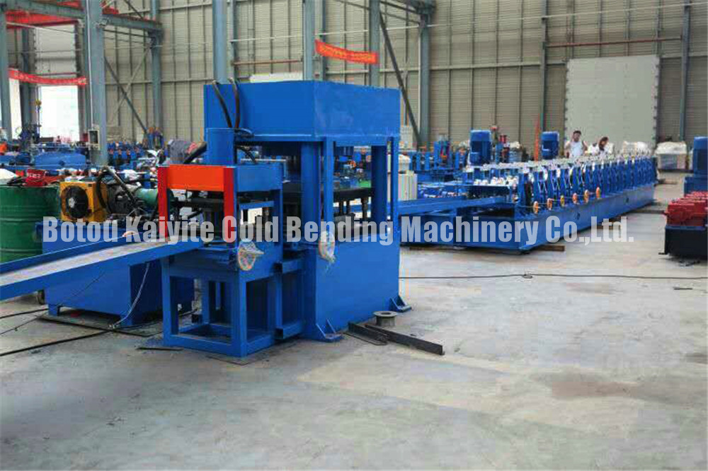 Metal Highway Guardrail Roll Forming Machine