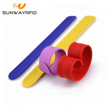 13.56mhz F08 Silicone Slap Wristband