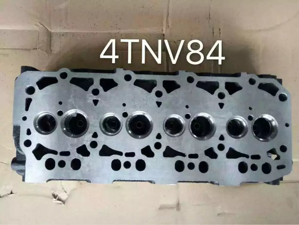 4TNV84 cylinder head -1