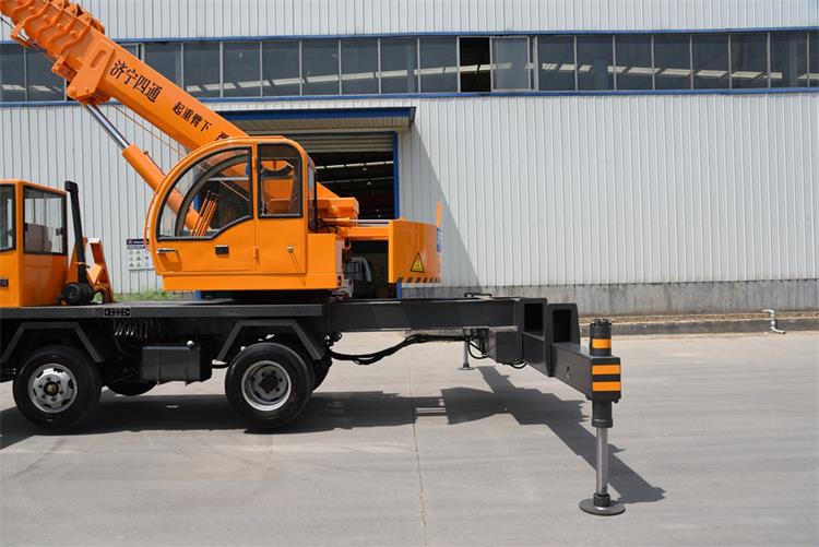 6 ton mini crane-1