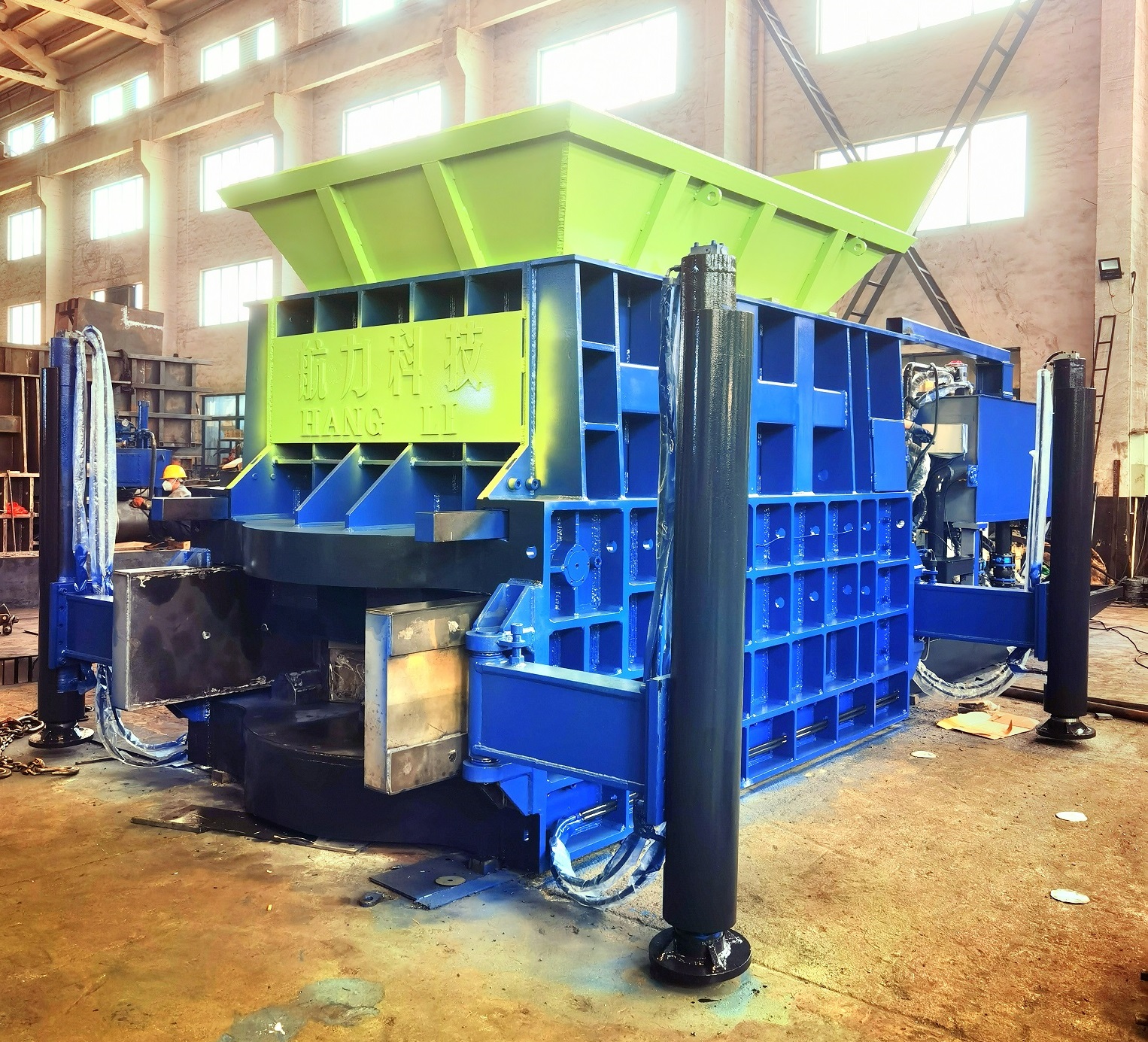Metal cutting machine Metal cutting machine