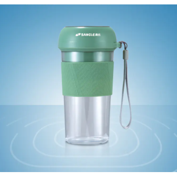 Mini Portable USB Rechargeable Juicer Blender