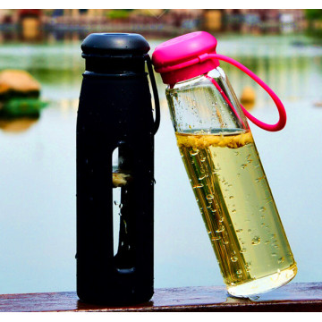 Hot Selling Glass Water Sport Bottle with Silicon Sleeve Portable Glass Bottle