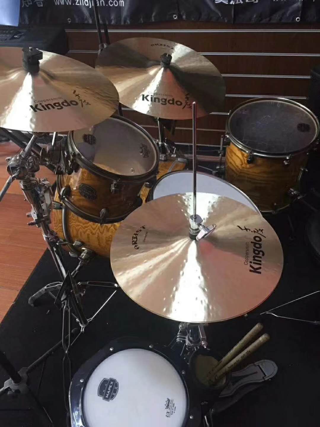 15'' hi-hat cymbals