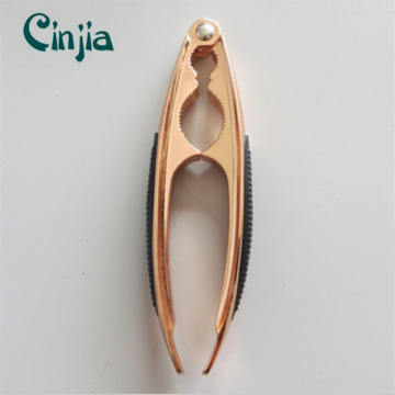 Zinc-Alloy Simple Copper Attached Kitchenware Nut Cracker (XN-712)