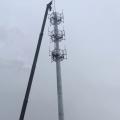 Polo de comunicación de 35 m de forma con antenas