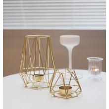 Gold Geometrische Teelicht -Kerzenhalter aus Metall