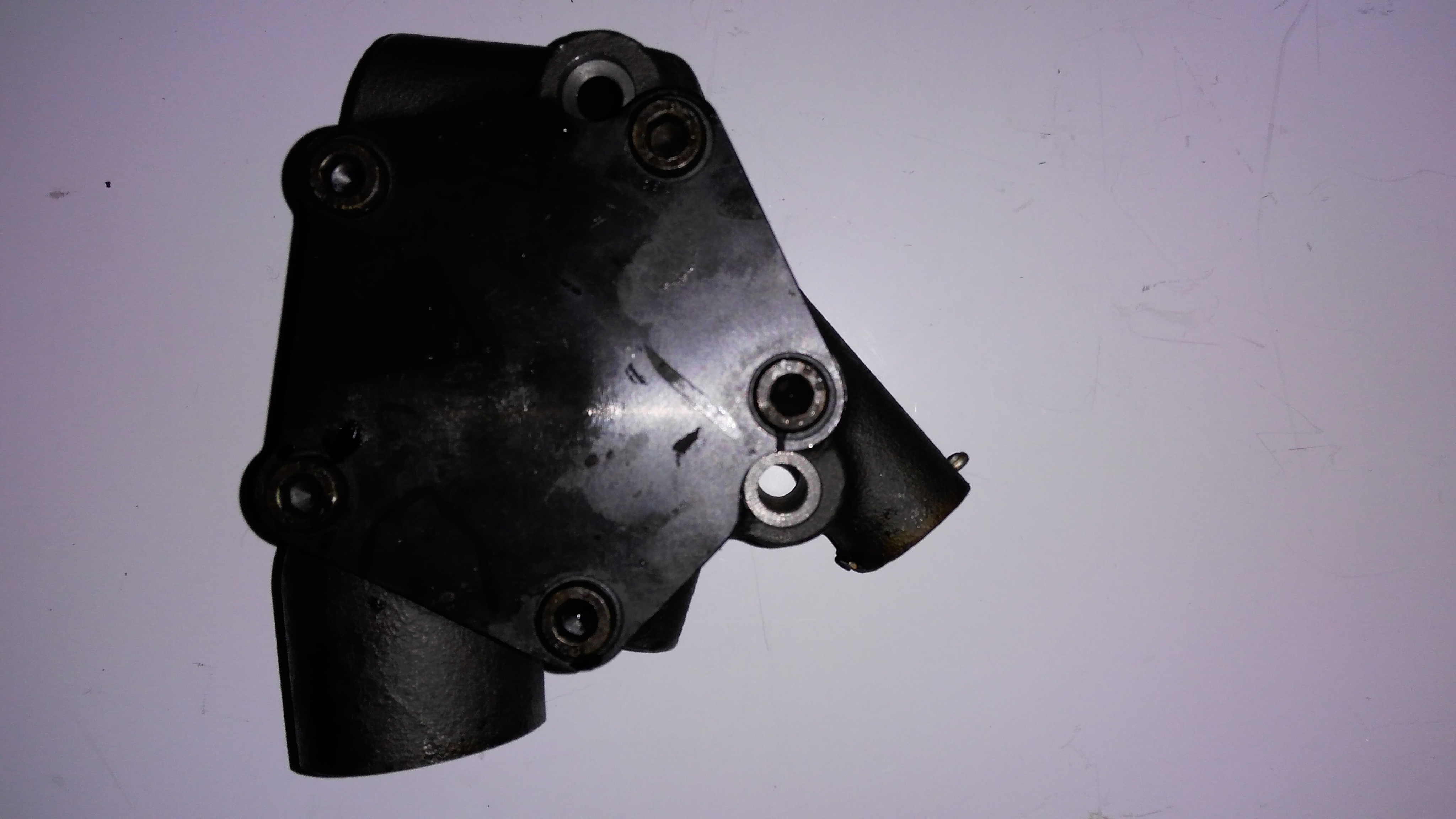 F6L913 oil pump 5