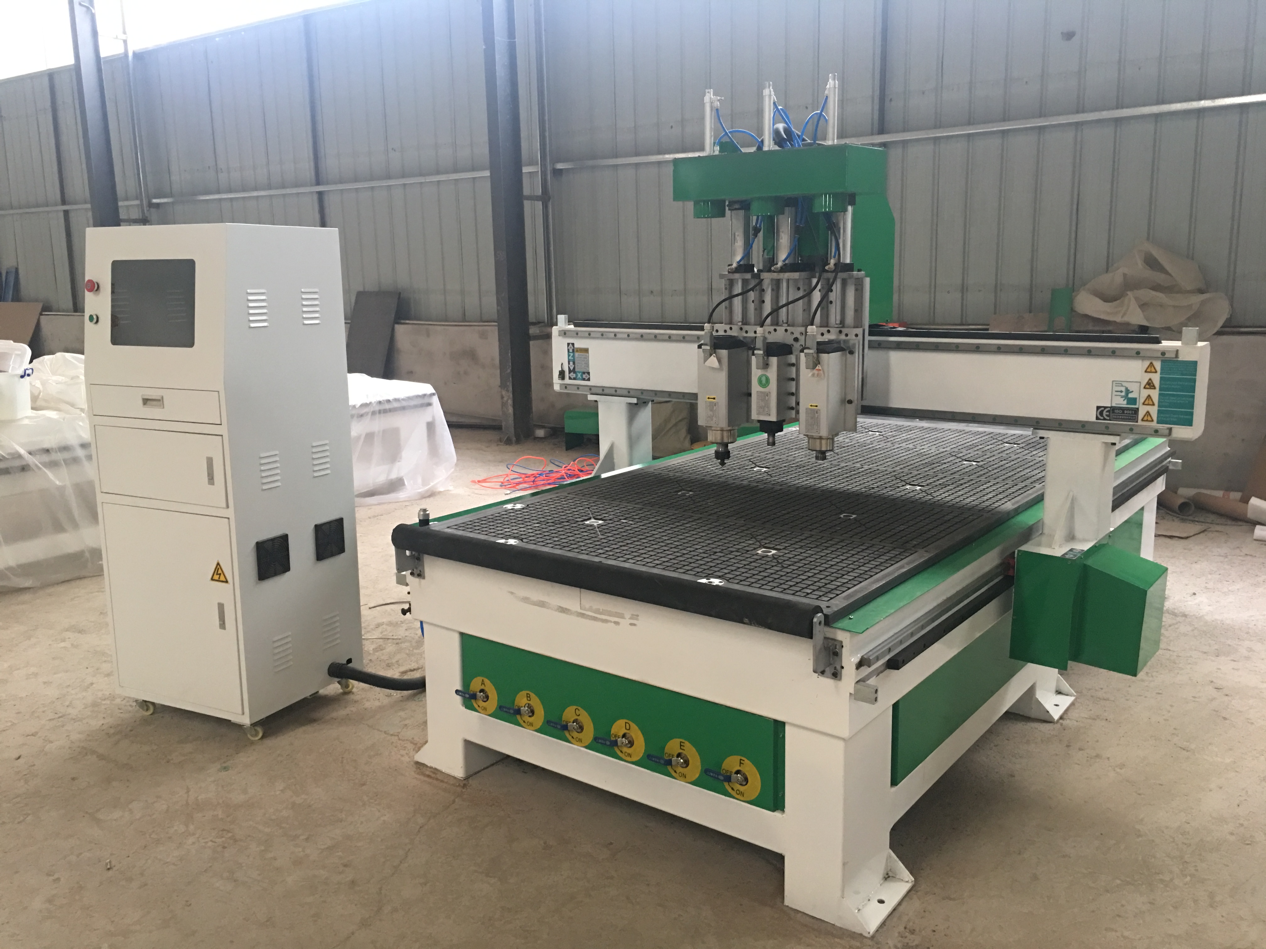 three heads cnc router machine 