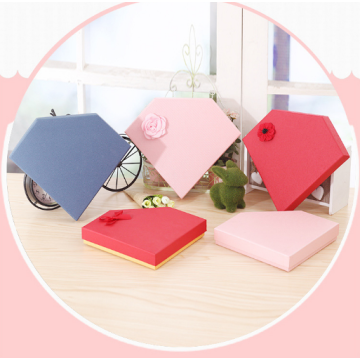 Customized Irregular Heart Shape Paper Gift Box