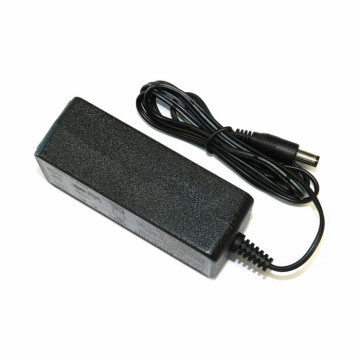 16,8 V 1,5a Chargeur de batterie CC pour voiture de jouets