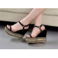 New Fashion Wedge High Heel Ladies Shoes with Rivet (HS17-83)