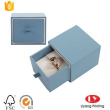 Картонный ящик с пеной для кольца