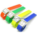 Hot Sale Slap Band bracelet en silicone avec mouvement au Japon