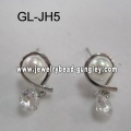 femme de boucles d'oreilles perles de coquille