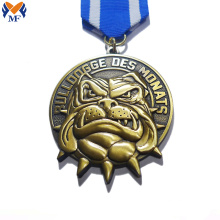 Medalla de metal de carreras de bulldog de color dorado