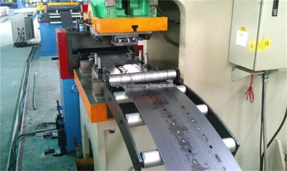 Storage Upright Roll Forming Machine