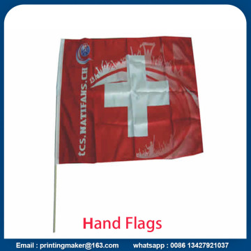 Banderas que agitan de la mano de encargo con asta sólida