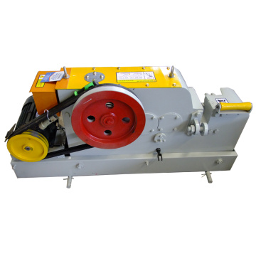 Steel bar shearing machine