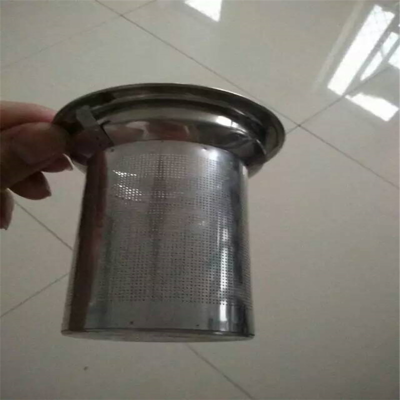 a stainless steel filter cartridge (13)