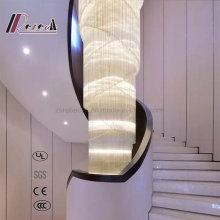 Lustre decorativo de cristal de design moderno para escadaria