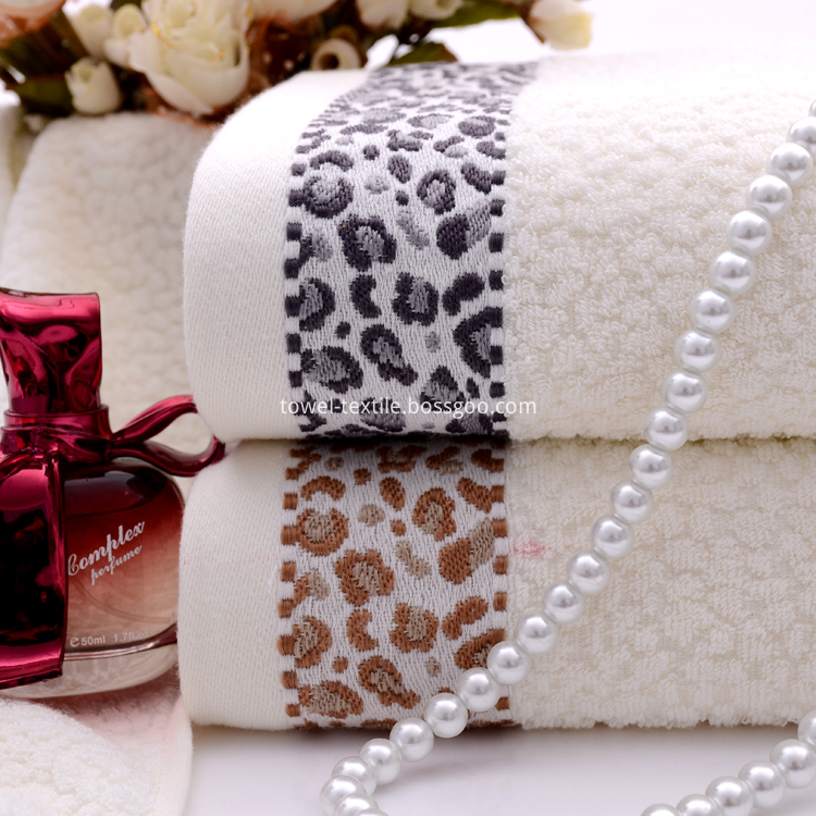 Decorative Bath Towel Set