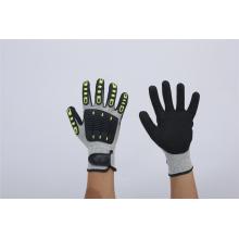 Couper les gants de protection épaissis résistants