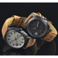 Yxl-377 Art- und Weiseklassische Quarz-Mens-Uhr-Kurier-Marken-Uhr-Mann-Sport-Leder-Militärarmee-Uhren Großverkauf