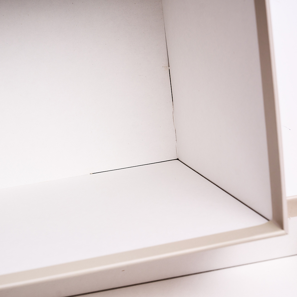 Custom Rigid Boxes and Packaging Custom Rigid Boxes and Packaging