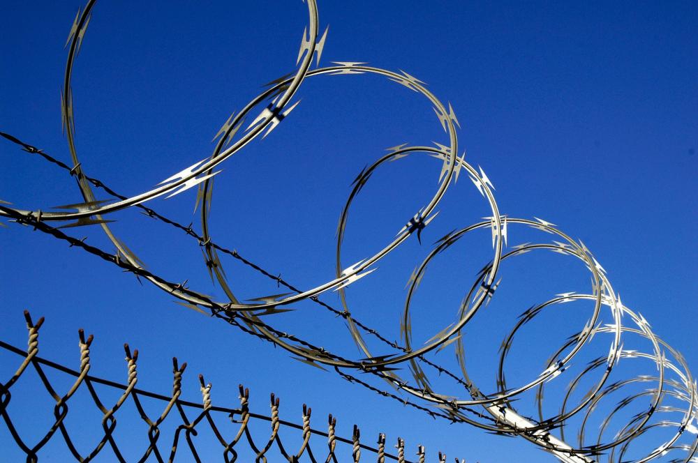 Razor Wire 1571389 Jpg